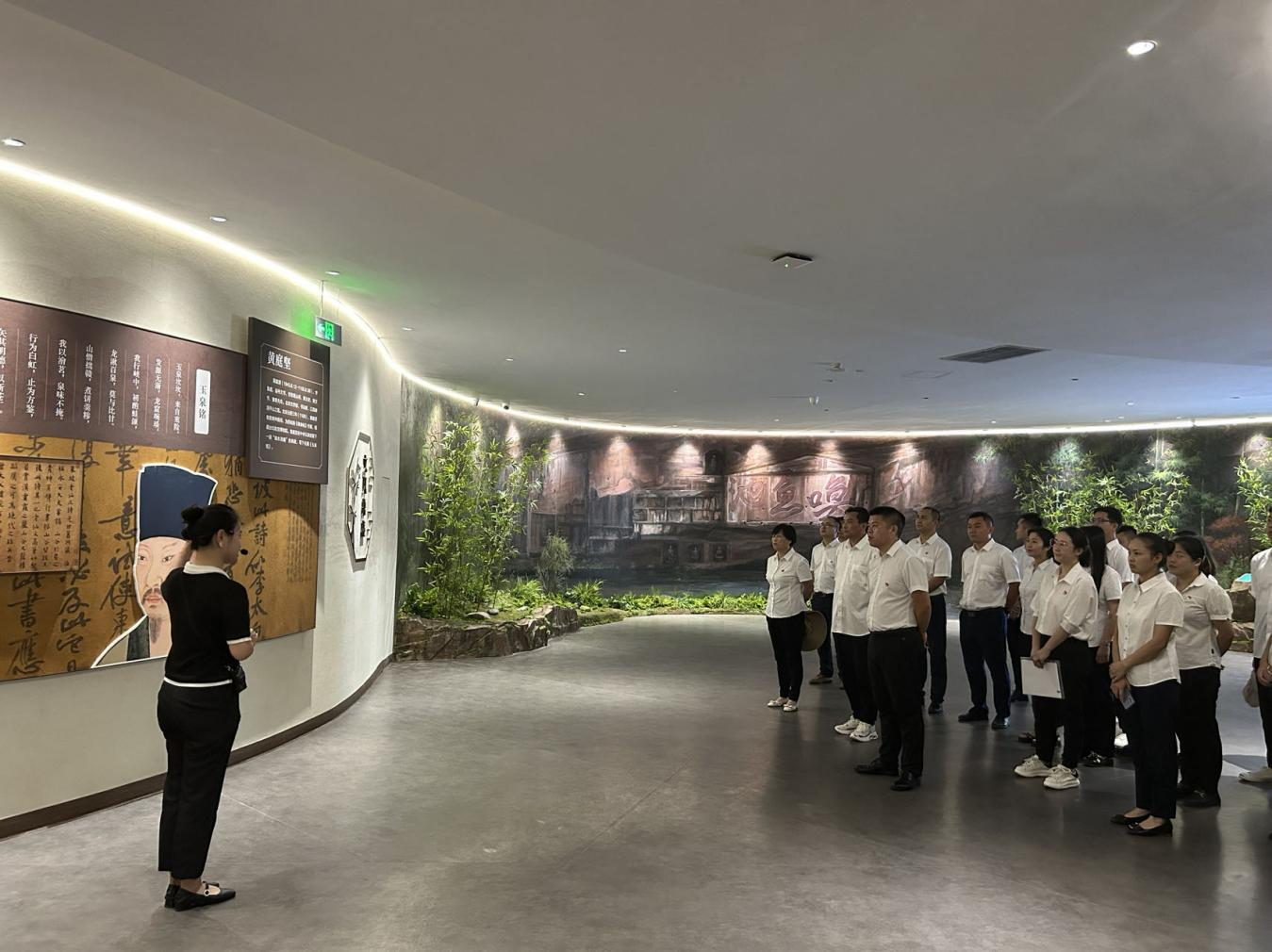 青神縣農業發展投資有限責任公司 開展“弘揚蘇母家風 涵養家國情懷” 主題黨日活動